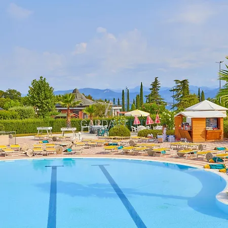 - 3 Piscine E Terrazza Privata