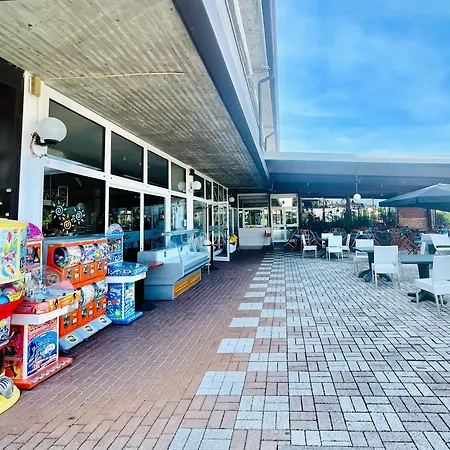 - 3 Piscine E Terrazza Privata Apartman *